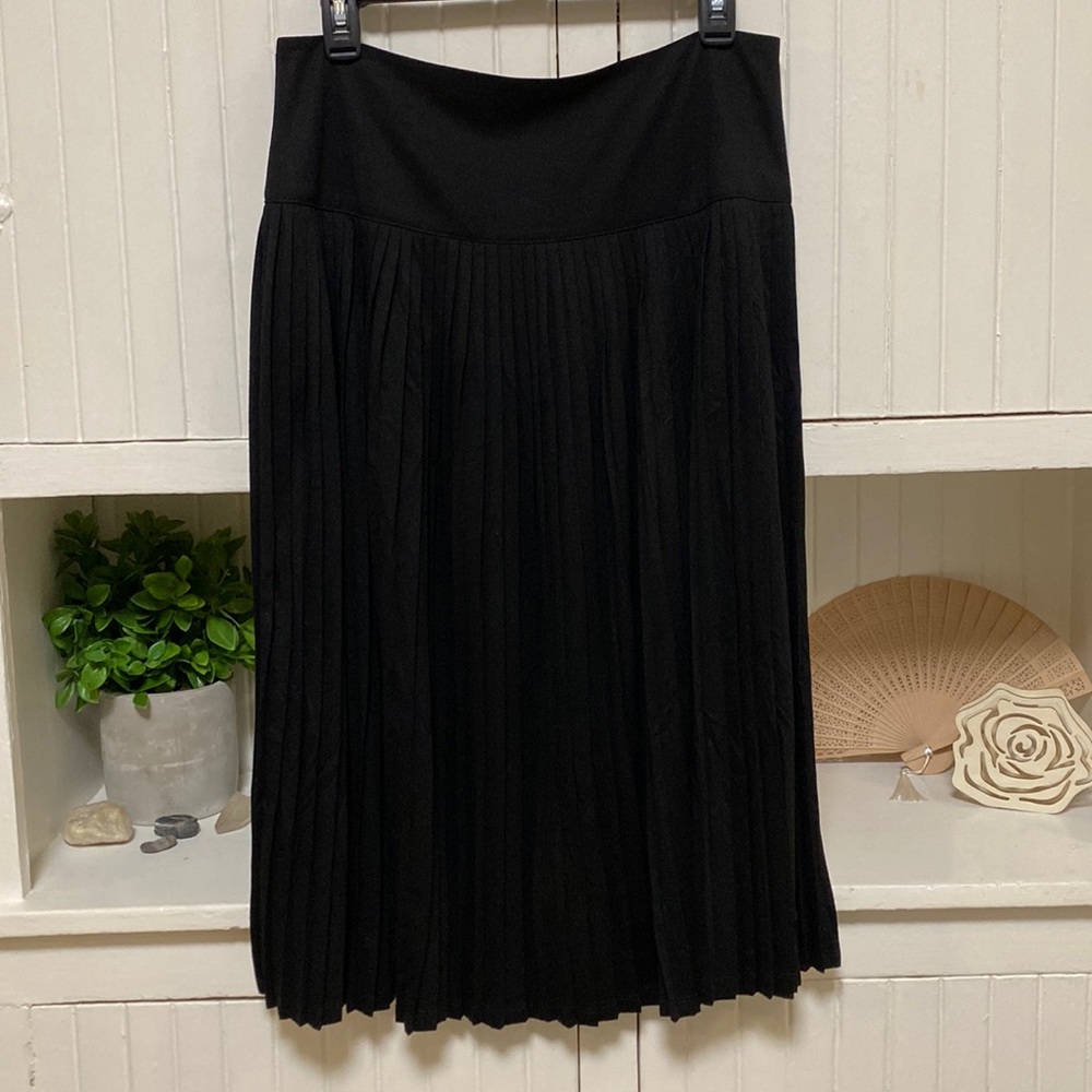 Classic Accordion Midi Skirt - a new day / 10